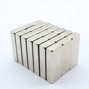 শক্তিশালী Neodymium বার চুম্বক Zn আবরণ স্থায়ী NdFeB চুম্বক