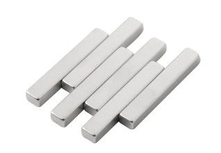 ফ্ল্যাট শিল্প বার চুম্বক Ni Cu Ni আবরণ কাস্টমাইজড দীর্ঘ শক্তিশালী চুম্বক