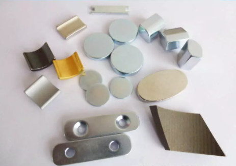 শক্তিশালী NdFeB উপাদান OEM নিকেল আবরণ Sintered স্থায়ী শক্তিশালী কাস্টমাইজড N52 চুম্বক